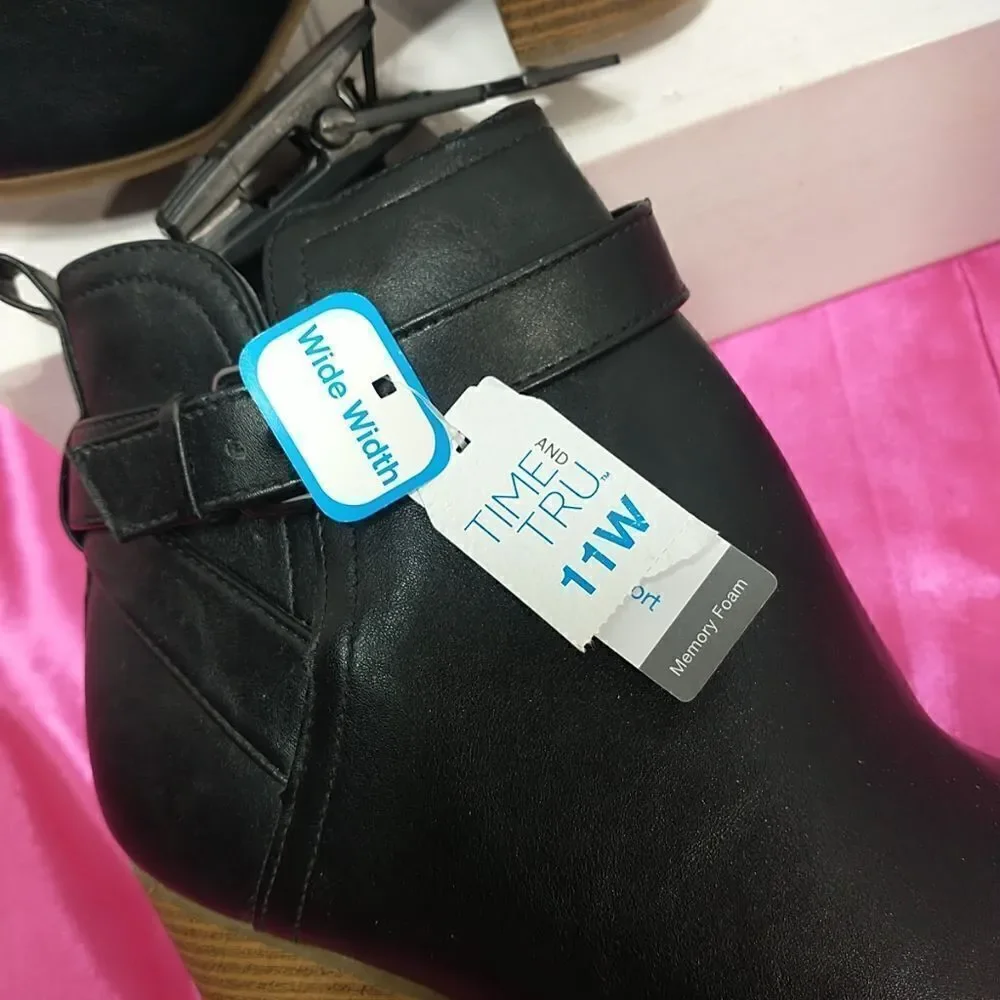 Time and True Womans SZ 11 W Ankle Boots Memory Foam Black Side Zip .